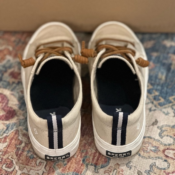 Sperry Women’s Crest Vibe Canvas Sneakers - Picture 3 of 4